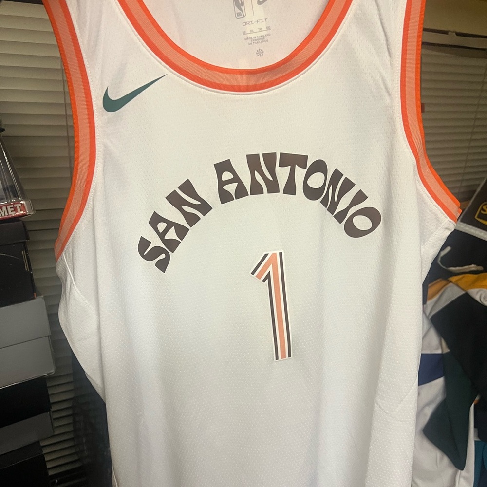 Victor Wembanyama City Edition Spurs Jersey Sz XL!!!